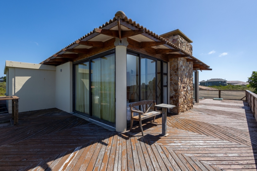 4 Bedroom Property for Sale in Whale Rock Western Cape